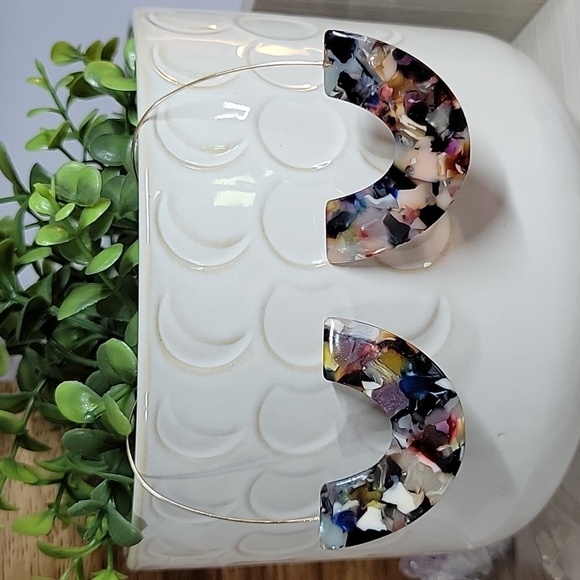 MOSAIC DEZI LUCITE DROP EARRINGS - Picture 4 of 7